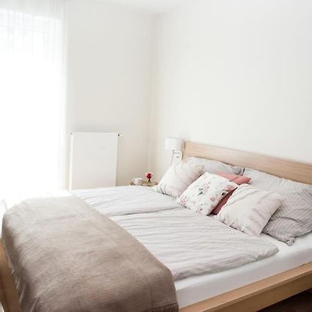 Liszt Apartman Gyor Bagian luar foto