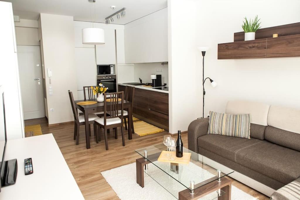 Liszt Apartman Gyor Bagian luar foto